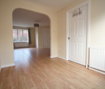 Littlemill Drive, Crookston, Glasgow - Photo 2