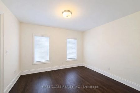 9382 Bayview Avenue #Main - Photo 3