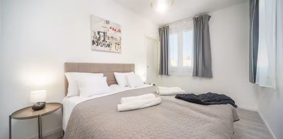 Garsoniera de inchiriat in zona Victoriei - Photo 2