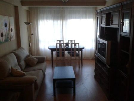 Alquiler de piso en Avenida Virgen del Carmen, 43 - Photo 2