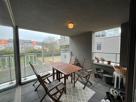 Aangenaam 1 slk appartement met terras nabij Gent sint Pieters - Photo 4