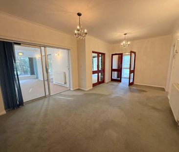 3 bedroom detached bungalow to rent - Photo 1