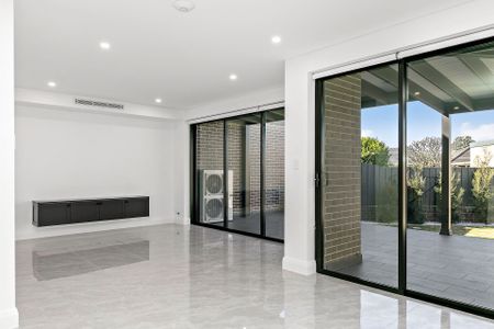 14A GOULD Place, Parramatta. - Photo 2