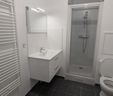location Appartement T2 DE 41.8m² À ASNIERES - Photo 2