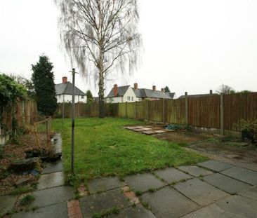 2 bedroom end of terrace house to rent - Photo 1