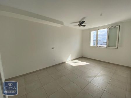 Location Appartement 3 pièces 85m² ST DENIS 97400 - Photo 4