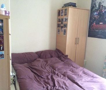 4 bedroom private hall to rent - Photo 4