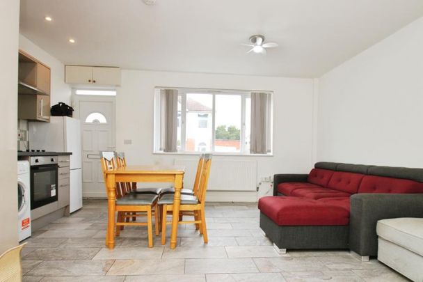 1 bedroom flat to rent - Photo 1