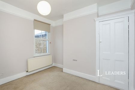 3 bedroom house to rent Glenwood Road, London, SE6 - Photo 4