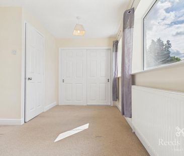 2 bedroom semi-detached house to rent - Photo 3