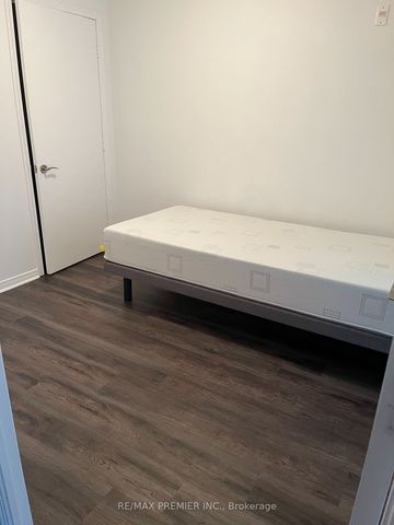 For Lease - 121 Queen Street Unit# 212, Kingston, Ontario - Photo 4