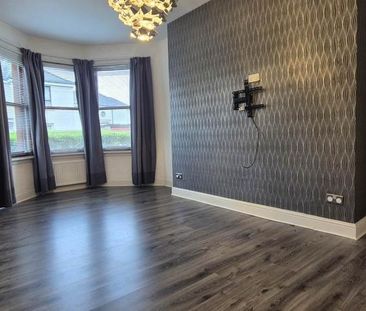 3 bedroom flat to rent - Photo 1