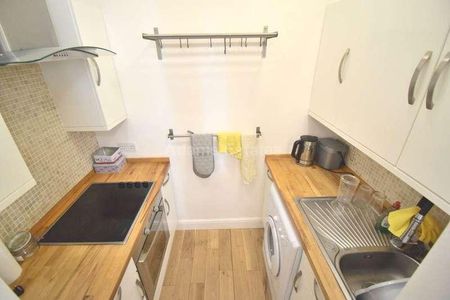 Wokingham Road, Reading, RG6 - Photo 2
