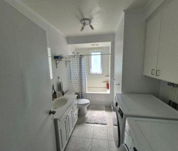 Grand 5 et demi Lumineux à loué près de l'hôpital ! - Photo 2