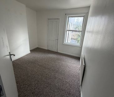 3 Bed Terraced House, Parker Road, CR0 - Photo 5