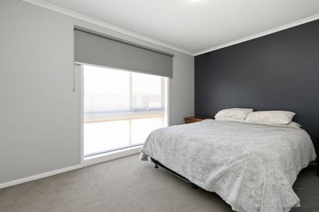 Renovated two bedroom unit - Photo 4