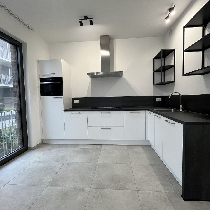 Prachtig 1 slpk-appartement met terras en autostaanplaats nabij het Galgenweel - Photo 1