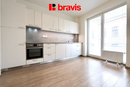 Pronájem bytu 1+kk a garsoniéry 33 m² - Photo 3