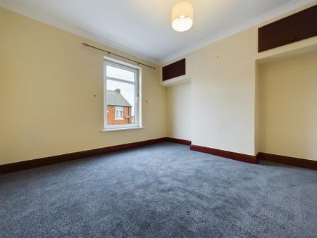 2 bedroom semi-detached house to rent - Photo 5