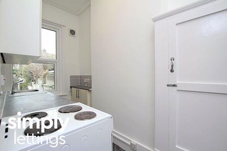 Studio to rent - Photo 5
