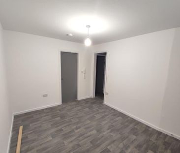 3 bedroom apartment to rent - Photo 3