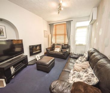 3 bed House - Terraced To Let - Photo 6