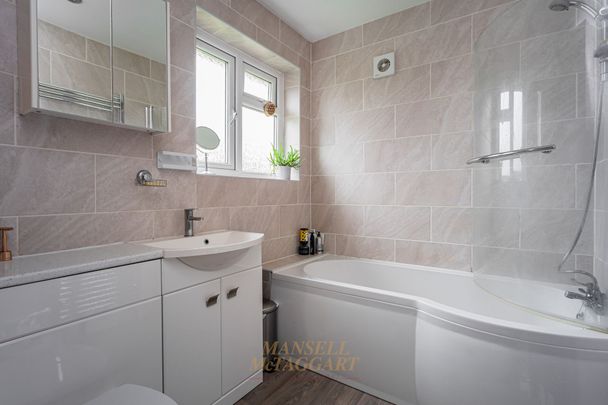 North Street, Turners Hill, RH10 - Photo 1