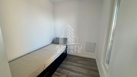Penthouse 2 camere,modern cu terasa panoramica ,Zona Aradului - Photo 2