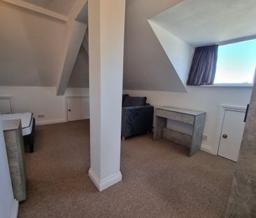 1 Bed Student Accommodation - Photo 3