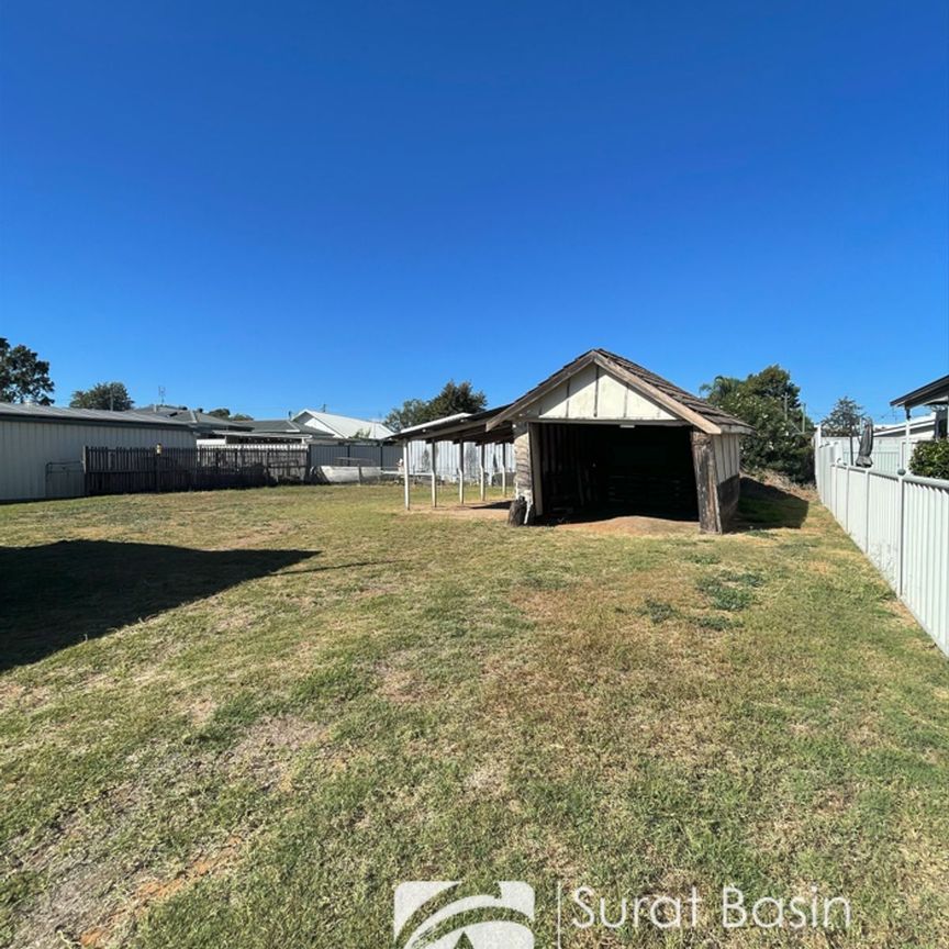 Spacious 3 Bedroom Home in Convenient Location - Photo 1