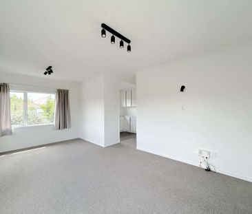 Two Bedroom Unit with Carport in Remuera - Photo 6