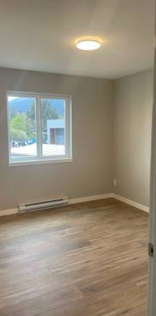 Brand new 3 bedroom, 2.5 bathroom townhouse - Photo 1