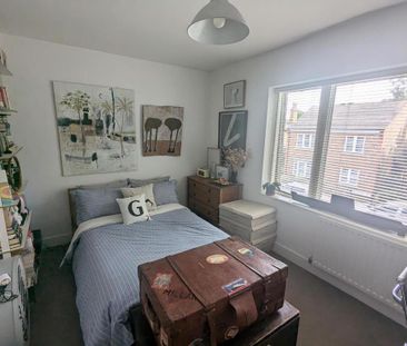 2 bedroom semi-detached house to rent - Photo 4