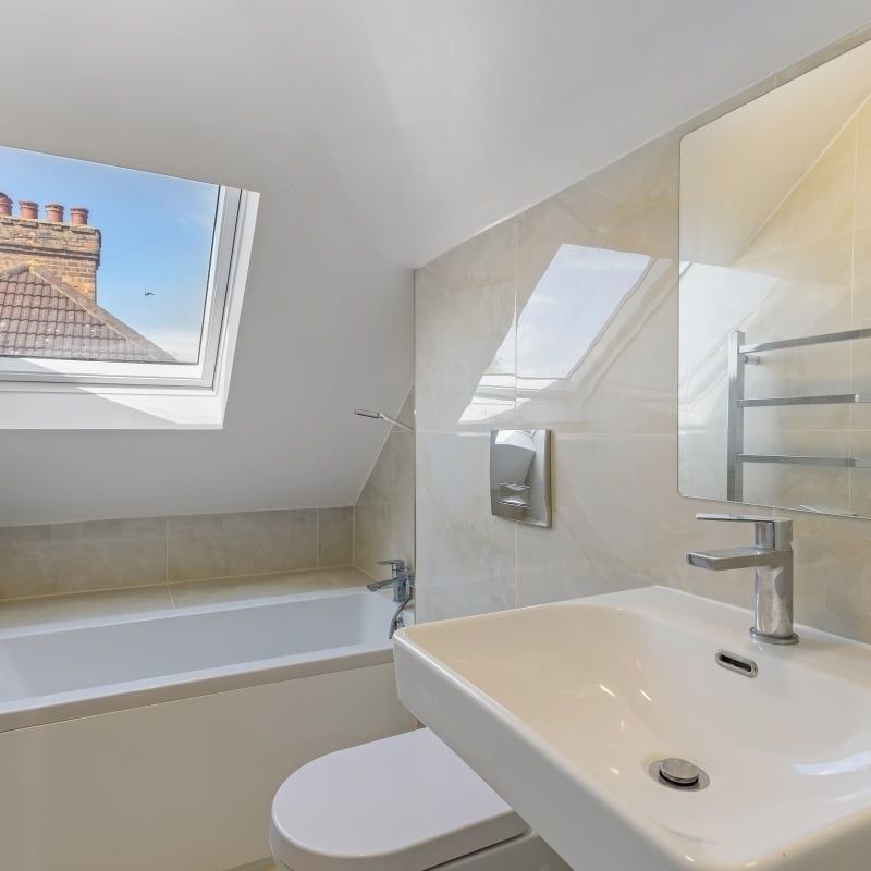 4 bedroom semi-detached house to rent - Photo 1