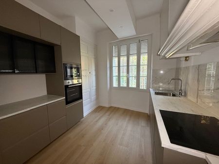 Location Appartement 4 pièces 103m² LA VALETTE DU VAR 83160 - Photo 5