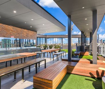 514/42 Wyandra Street, Newstead, Qld 4006 - Photo 1