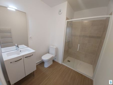 Location Appartement 2 pièces 39m² NOTRE DAME DE BONDEVILLE 76960 - Photo 2