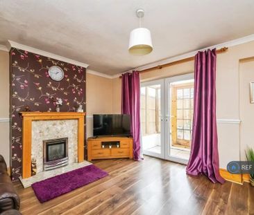 3 bedroom terraced house to rent - Photo 1