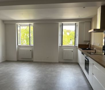 T2 AVEC BUREAU RENOVÉ - CENTRE TARARE - Photo 4