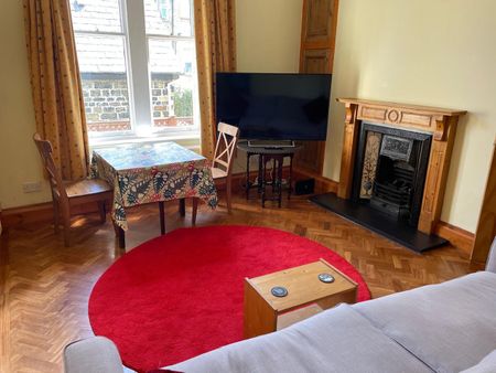 1 Bed Flat, Shaw Lane, LS6 - Photo 2