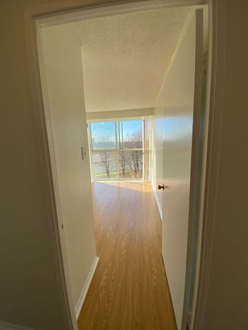 For Lease - 4185 Shipp Drive Unit# 412, Mississauga, Ontario - Photo 3