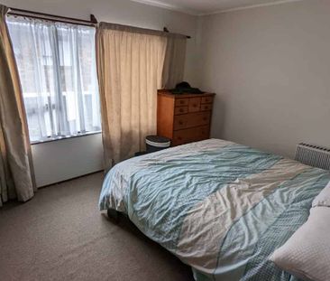 Two Bedroom Unit Birkenhead - Photo 3