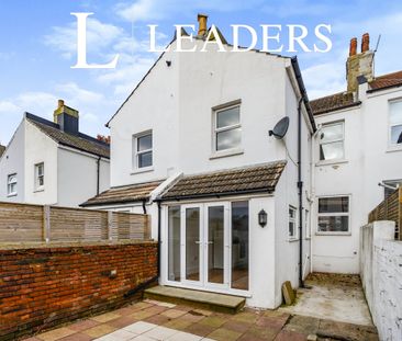 3 bedroom mid-terrace to rent Shelley Road, Hove - Photo 2