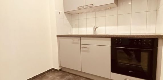 Helle und gemütliche 1 Zimmerwohnung mit Bad und Küche per sofort - Photo 2