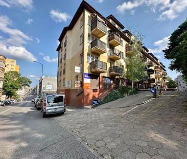 Klimatyczna kawalerka z balkonem w budynku z 2000r - Фото 4