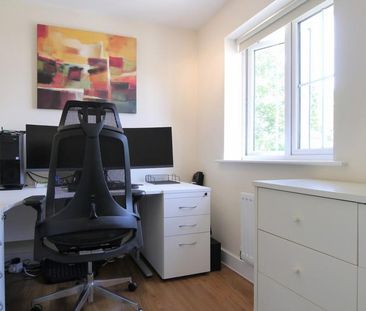 3 bedroom semi-detached house to rent - Photo 1