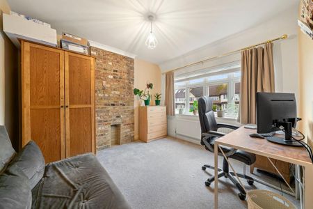 3 bedroom terraced house to rent - Photo 3