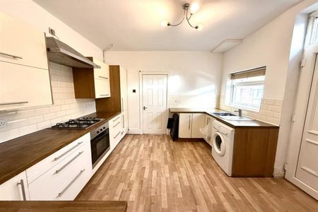 1 Bedroom Apartment To Let - Photo 4