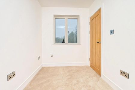 3 bedroom townhouse to rent - Photo 2