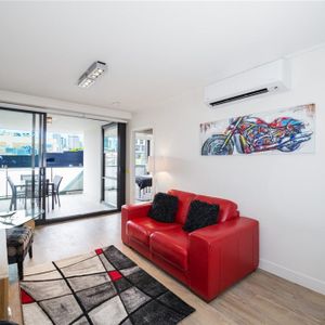 1 bedroom furnished apartment - Photo 3